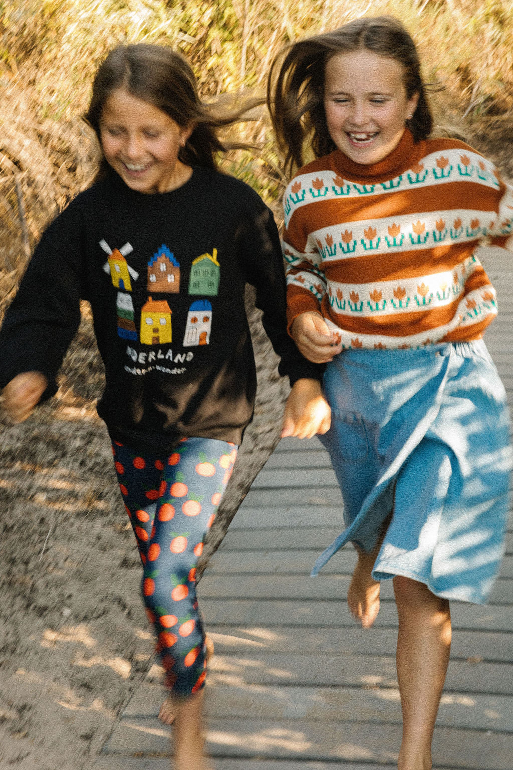 WANDER & WONDER ORANGE FLORAL TURTLENECK SWEATER