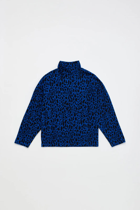 MAISON MANGOSTAN BLUE ANIMAL PRINT TURTLENECK