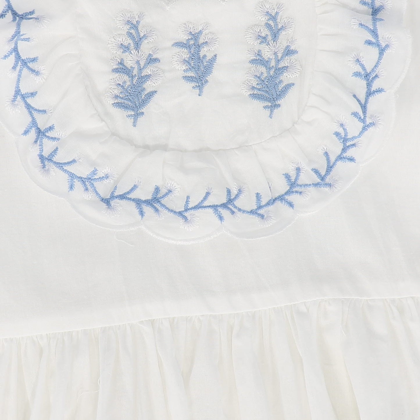 BAMBOO WHITE EMBROIDERED SCALLOP TRIM SS DRESS