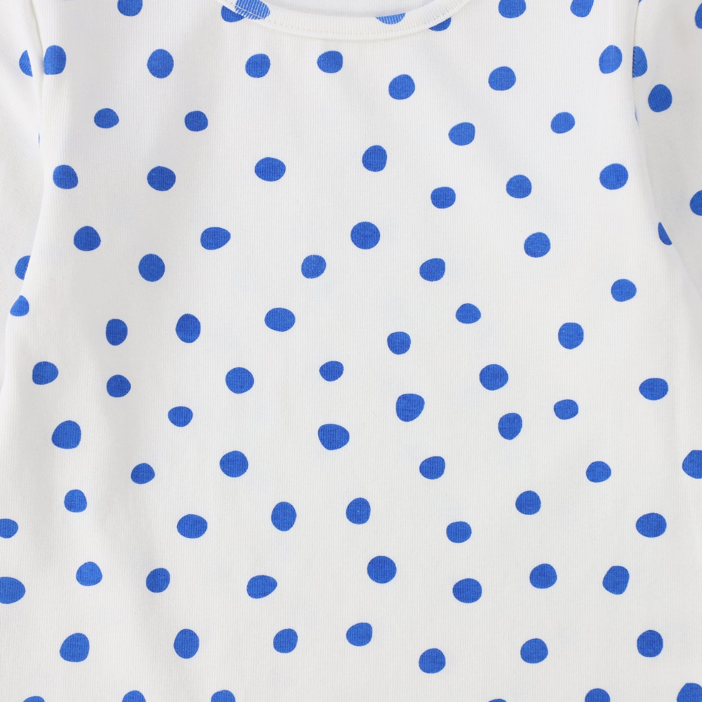 BAMBOO BASICS BLUE POLKA DOT PRINT SEAMLESS TEE [Final Sale]