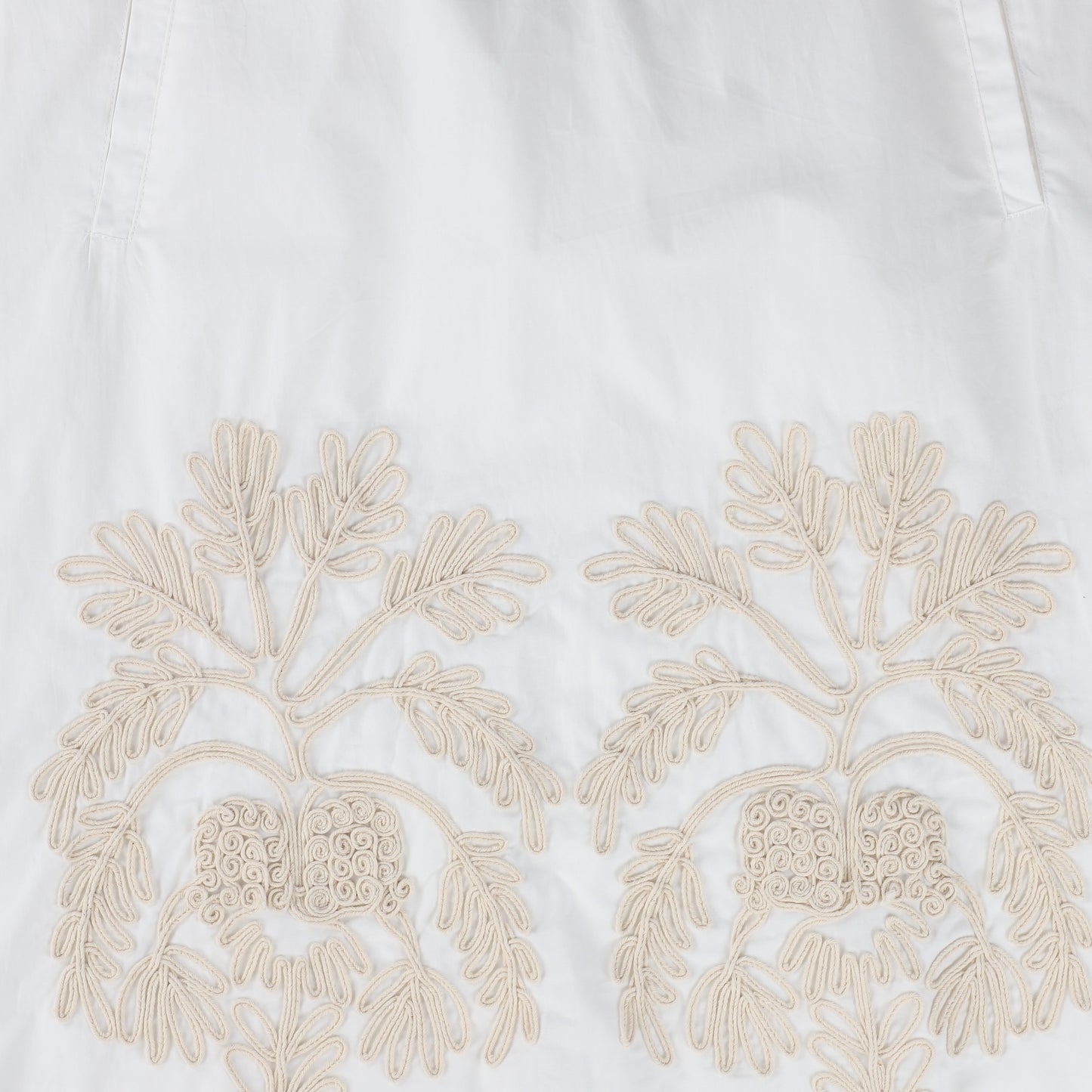 BAMBOO WHITE EMBROIDERED MOCK NECK DRESS [Final Sale]