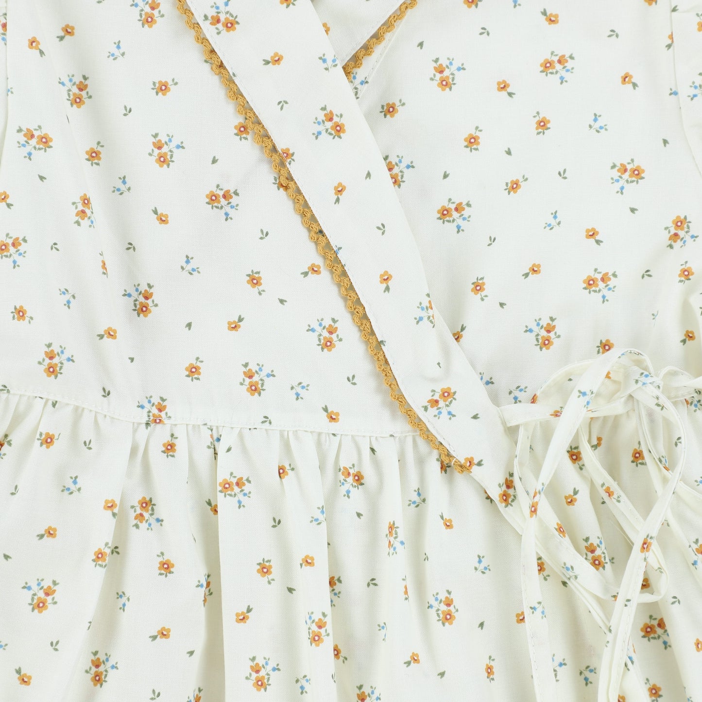 LITTLE EYELET CREAM WITH FLOWER PRINT WRAP TIE DRESS [Final Sale]